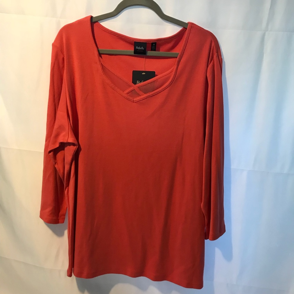 Coral X Design Mesh V Neck 3/4 Sleeve Top